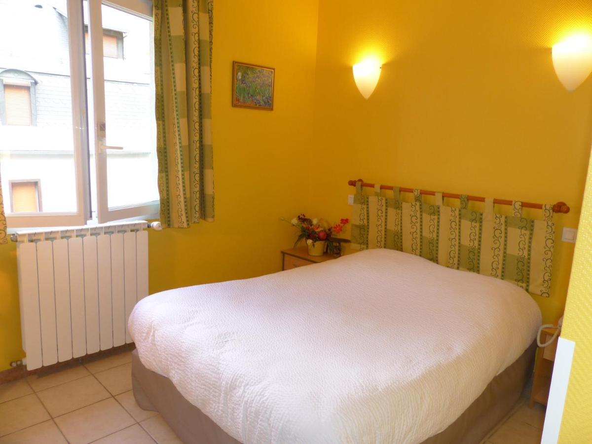 Hotel Logis Auberge De L'Isard แซ็ง-ลารี ภายนอก รูปภาพ