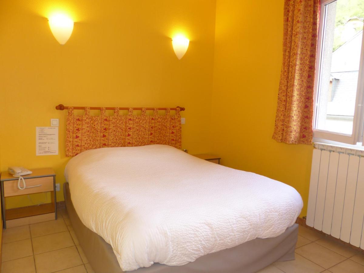 Hotel Logis Auberge De L'Isard แซ็ง-ลารี ภายนอก รูปภาพ