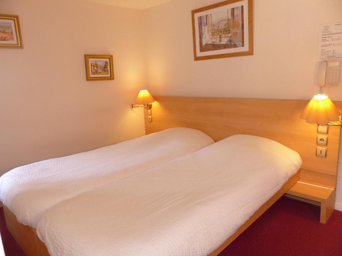 Hotel Logis Auberge De L'Isard แซ็ง-ลารี ภายนอก รูปภาพ