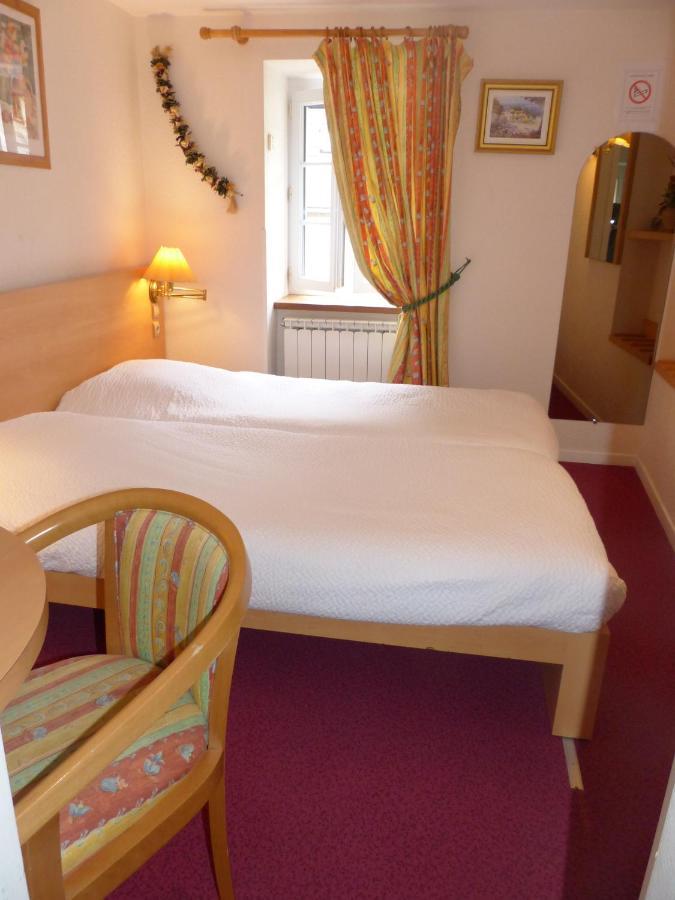 Hotel Logis Auberge De L'Isard แซ็ง-ลารี ภายนอก รูปภาพ