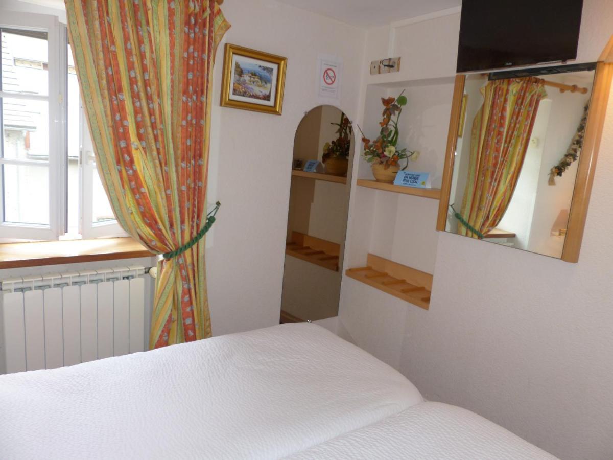 Hotel Logis Auberge De L'Isard แซ็ง-ลารี ภายนอก รูปภาพ