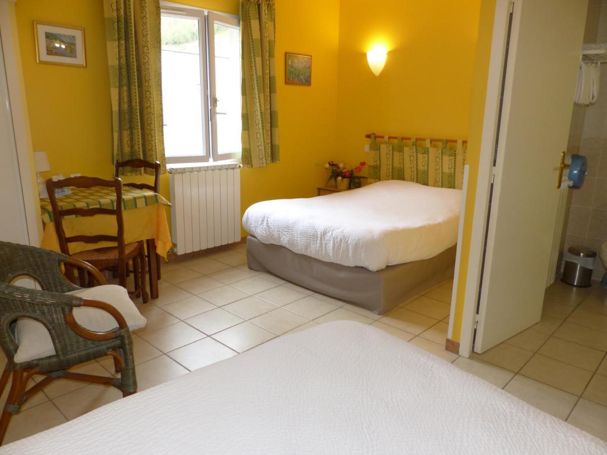 Hotel Logis Auberge De L'Isard แซ็ง-ลารี ภายนอก รูปภาพ