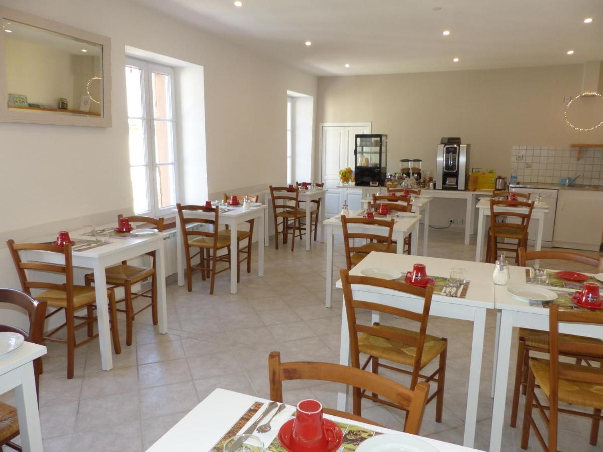 Hotel Logis Auberge De L'Isard แซ็ง-ลารี ภายนอก รูปภาพ