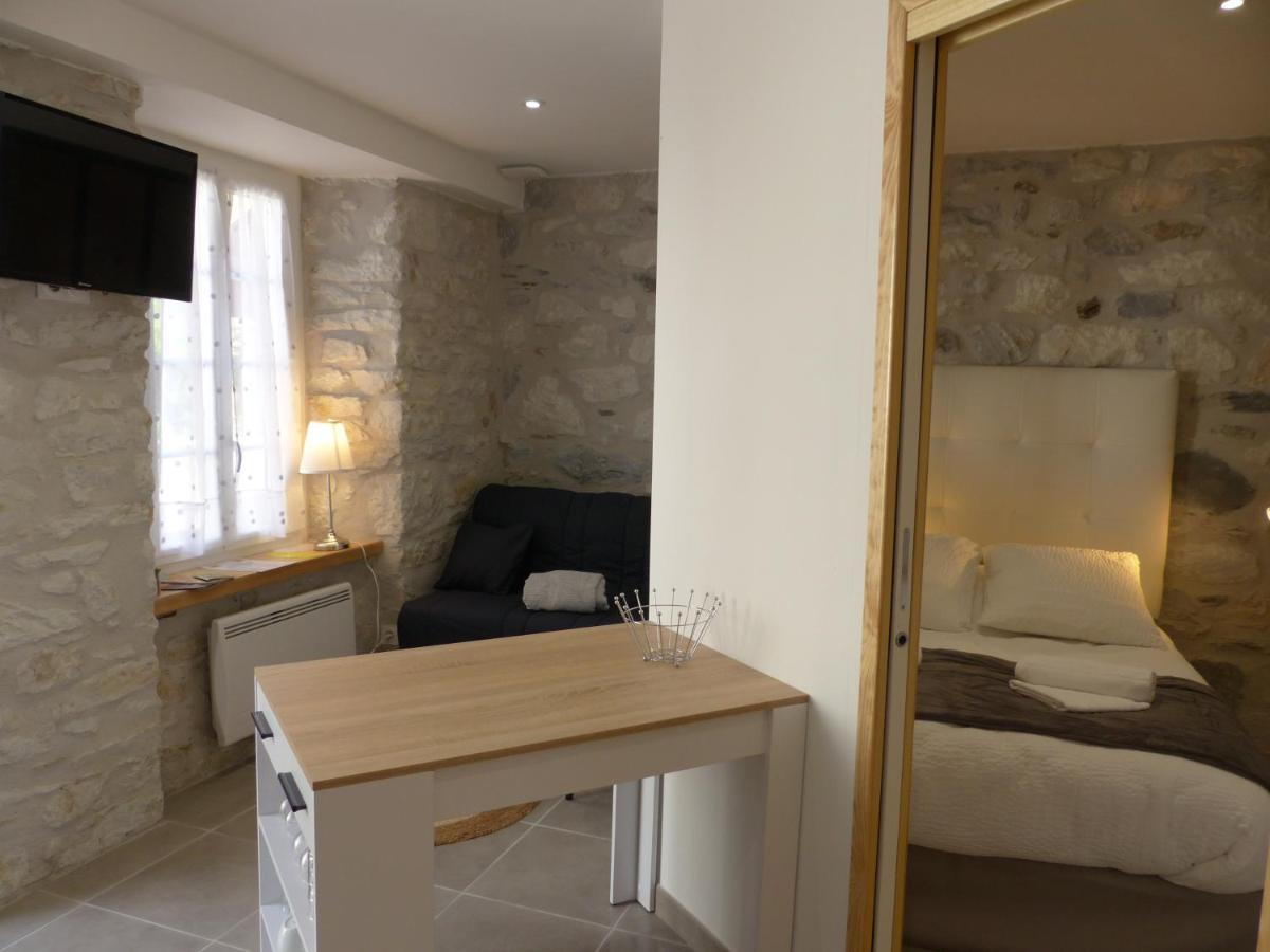Hotel Logis Auberge De L'Isard แซ็ง-ลารี ภายนอก รูปภาพ