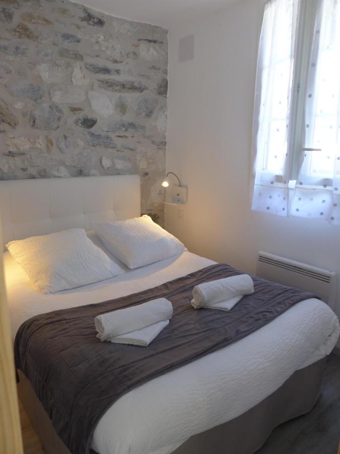Hotel Logis Auberge De L'Isard แซ็ง-ลารี ภายนอก รูปภาพ