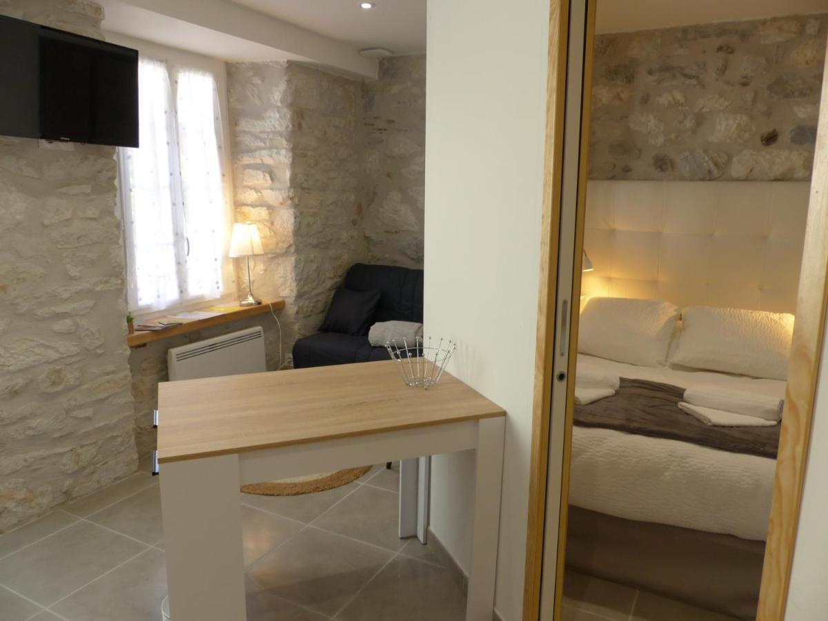 Hotel Logis Auberge De L'Isard แซ็ง-ลารี ภายนอก รูปภาพ