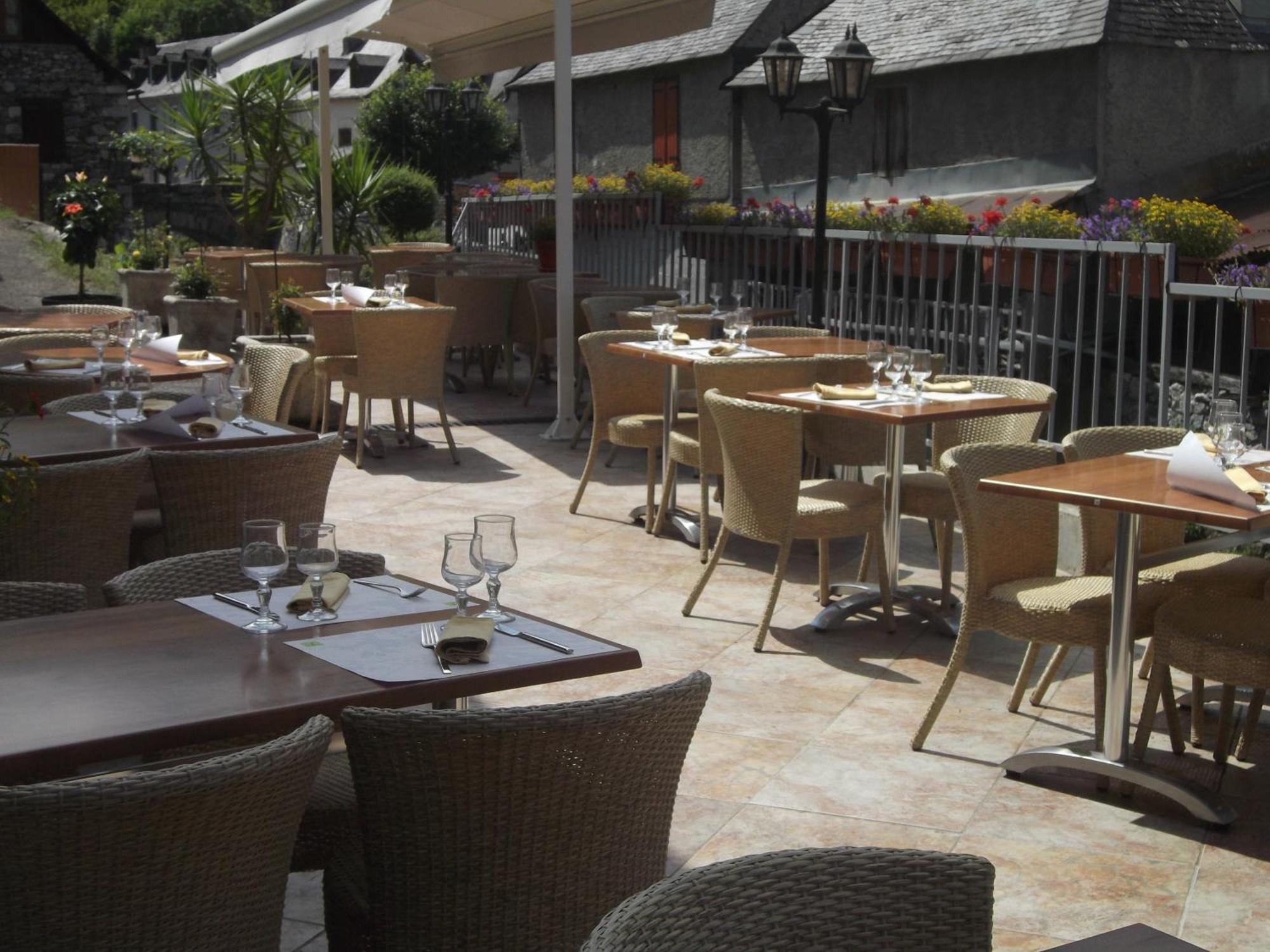 Hotel Logis Auberge De L'Isard แซ็ง-ลารี ภายนอก รูปภาพ