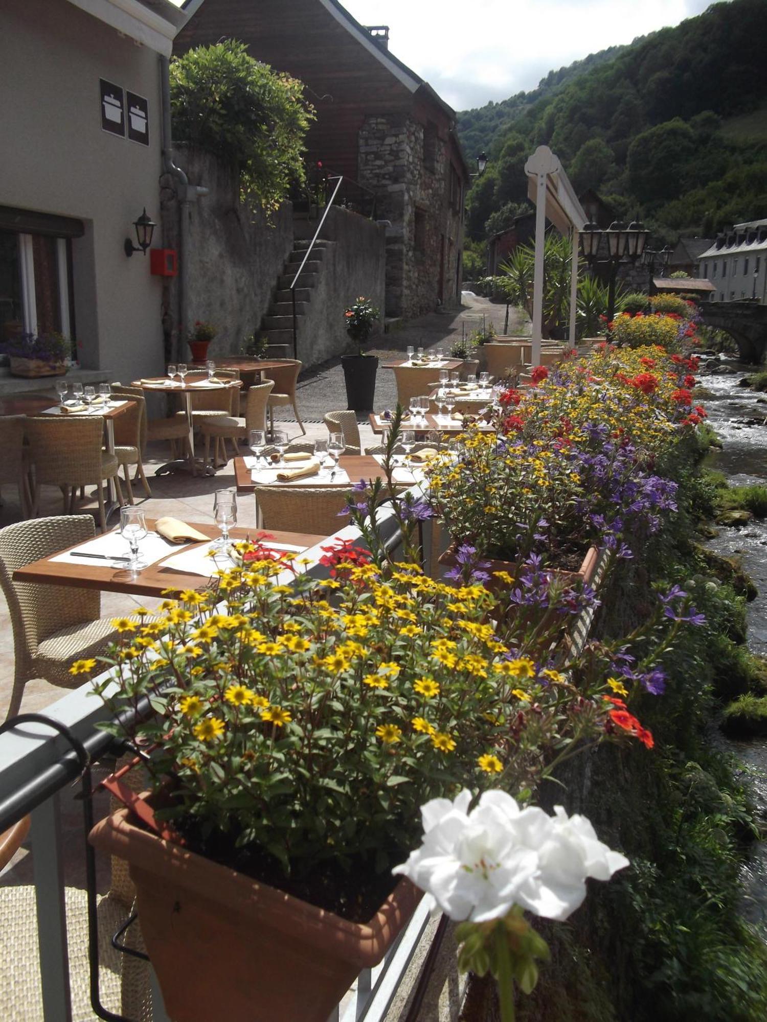 Hotel Logis Auberge De L'Isard แซ็ง-ลารี ภายนอก รูปภาพ