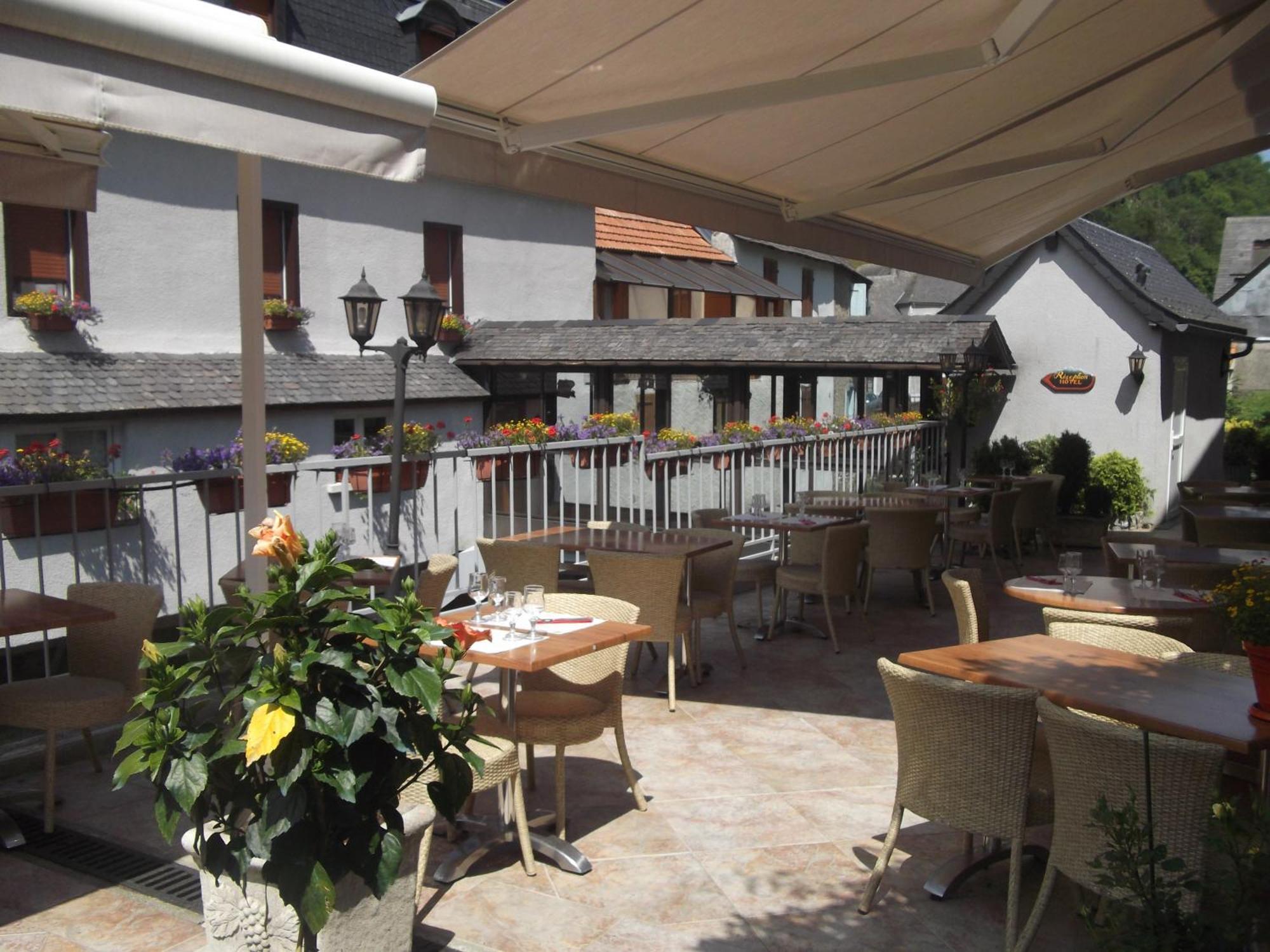 Hotel Logis Auberge De L'Isard แซ็ง-ลารี ภายนอก รูปภาพ